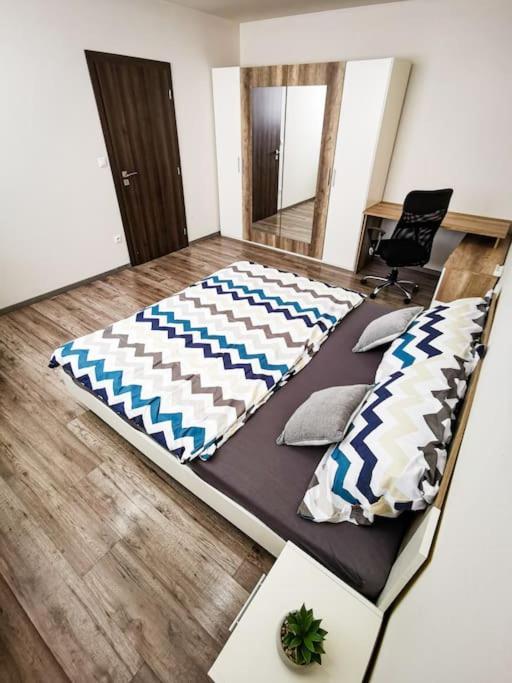 Luxusny, Plne Zariadeny, Sukromny Apartman S Klimatizaciou Nedaleko Historickeho Kupelneho Mesta Bojnice Novaky Exteriör bild